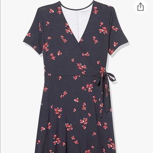 Amazon Essentials Women's Cap-Sleeve Faux-Wrap Dress in Navy/Red, Leaf/Tulips